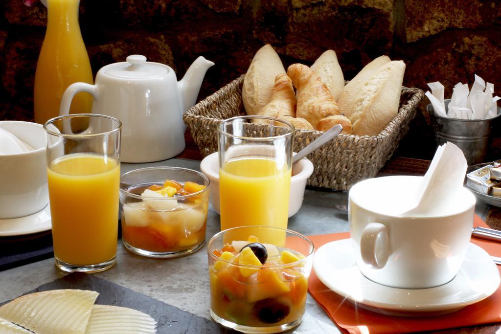 Hotel Le Trinquet Louhossoa Ngoại thất bức ảnh